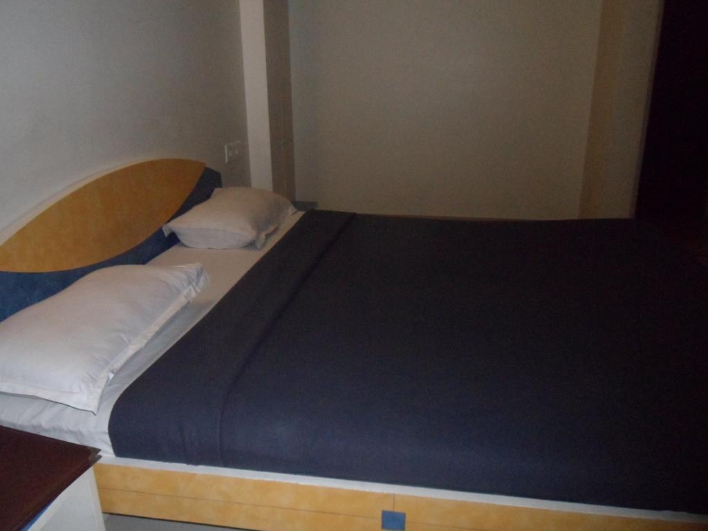 Hotel Dudawat アーメダバード 部屋 写真