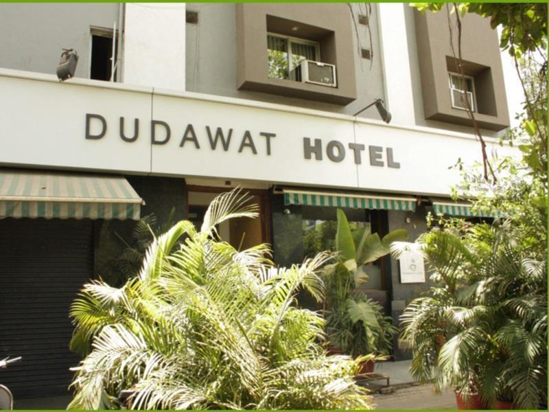 Hotel Dudawat アーメダバード エクステリア 写真